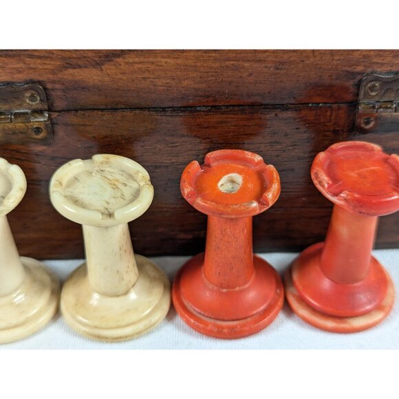 Rare antique bone chess pieces red and white complete playing set, Vintage - Picture 7 of 10